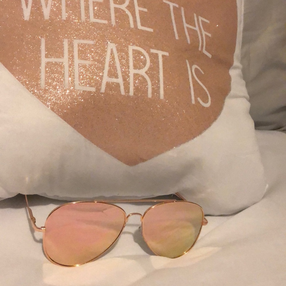 Rose Gold Teardrop Frames